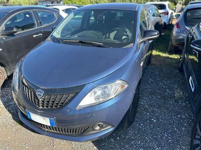 Usata Lancia Ypsilon Silver 70 CV (51 kW) 2023 Blu Utilitaria