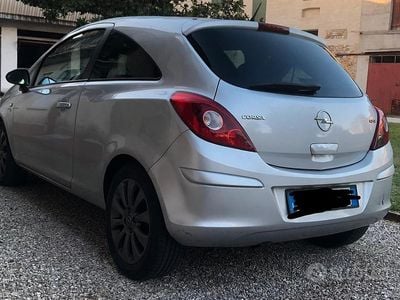 Usata Opel Corsa Enjoy 90 CV (66 kW) 2010 Utilitaria
