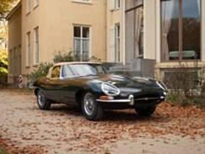 Usata Jaguar E-Type 269 CV (197 kW) 1962 Verde Cabrio