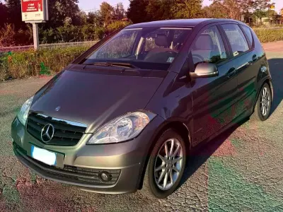 Usata Mercedes A160 Executive 95 CV (69 kW) 2010 Grigio Monovolume