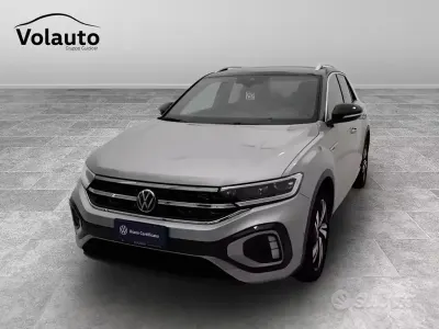 Usata VW T-Roc R-line 116 CV (85 kW) 2023 Argento SUV