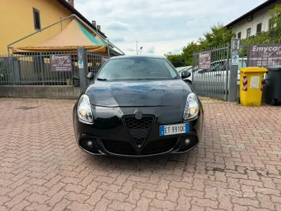 Usata Alfa Romeo Giulietta Distinctive 120 CV (88 kW) 2013 Nero Utilitaria