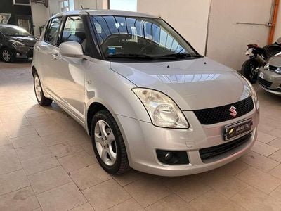 Begagnad Suzuki Swift GL 92 HK (67 kW) 2008 Silver Halvkombi