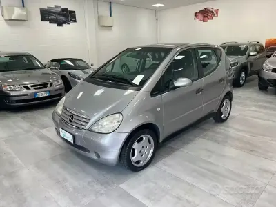 Usata Mercedes A140 Elegance 82 CV (60 kW) 2001 Grigio Utilitaria