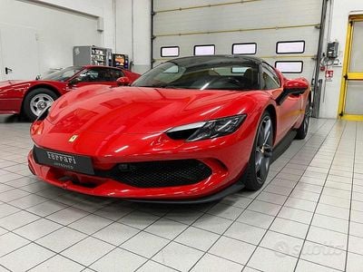 Usata Ferrari 296 663 CV (487 kW) 2023 Rosso corsa Cabrio