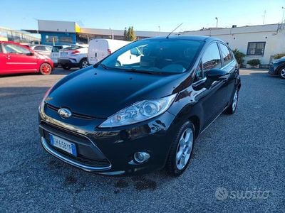 Usata Ford Fiesta Titanium 70 CV (51 kW) 2011 Nero Berlina