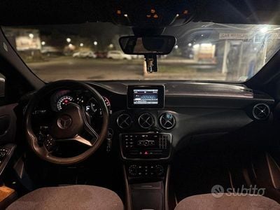 Usata Mercedes A180 109 CV (80 kW) 2013 Grigio Berlina