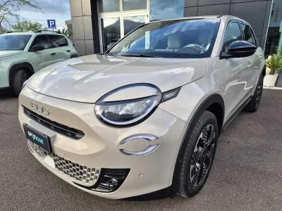 Usata Fiat 600 La Prima 110 CV (80 kW) 2025 Beige SUV