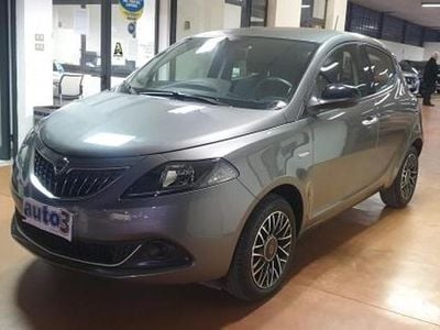 Usata Lancia Ypsilon S 69 CV (50 kW) 2024 Grigio Utilitaria