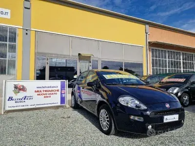 Usata Fiat Grande Punto 69 CV (50 kW) 2016 Blu Utilitaria