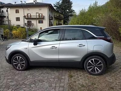 Usata Opel Crossland X Innovation 99 CV (72 kW) 2017 Argento SUV