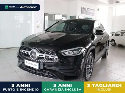Usata Mercedes GLA250 Premium 160 CV (117 kW) 2022 Nero / black SUV