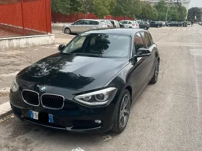 Usata BMW 116 Efficient Dynamics 116 CV (85 kW) 2015 Nero Utilitaria