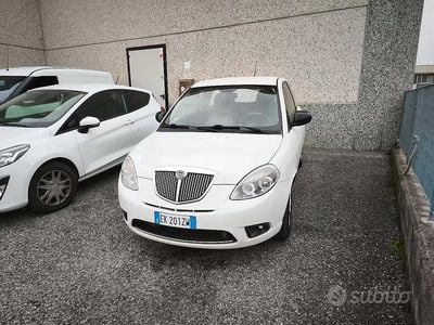 Usata Lancia Ypsilon 69 CV (50 kW) 2011 Bianco Utilitaria