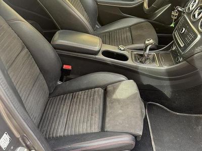 Usata Mercedes A180 AMG 109 CV (80 kW) 2017 Berlina