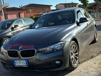 Usata BMW 318 Advantage 150 CV (110 kW) 2016 Berlina