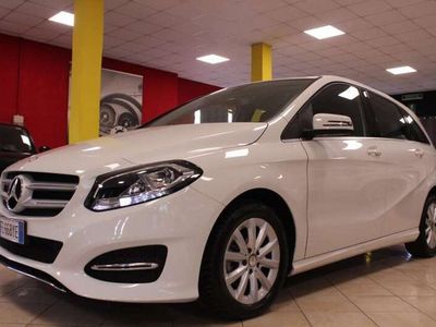 Usata Mercedes B180 109 CV (80 kW) 2016 Bianco Utilitaria