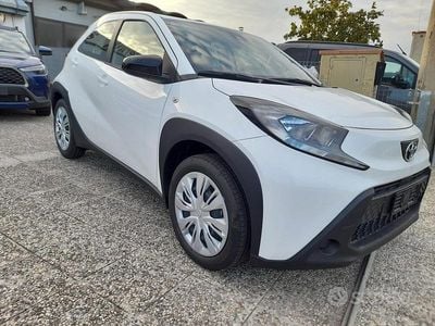 Bianco Usata 2024 Toyota Aygo X Active SUV | 16.500 € (Buon prezzo)