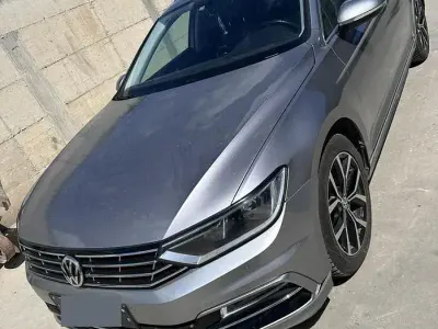 Usata VW Passat 150 CV (110 kW) 2017 Grigio Station wagon