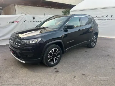 Używany Jeep Compass Limited 131 KM (96 kW) 2023 Czarny SUV