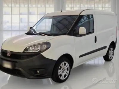 Usata Fiat Doblò 105 CV (77 kW) 2019 Bianco Monovolume