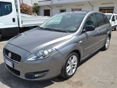 Usata Fiat Croma Emotion 150 CV (110 kW) 2010 Grigio Station wagon
