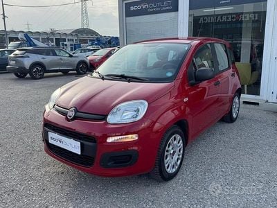 Usata Fiat Panda Easy 69 CV (50 kW) 2016 Rosso Utilitaria