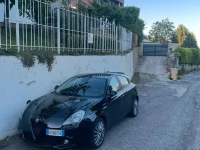 Usata Alfa Romeo Giulietta 120 CV (88 kW) 2015 Nero Utilitaria