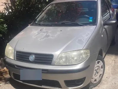 Usata Fiat Punto 60 CV (44 kW) 2004 Grigio Utilitaria