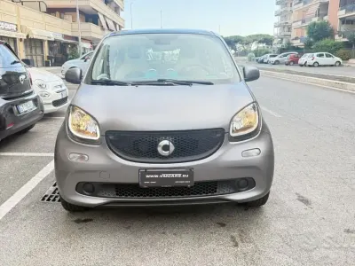 Usata Smart ForFour Passion 71 CV (52 kW) 2015 Grigio Utilitaria