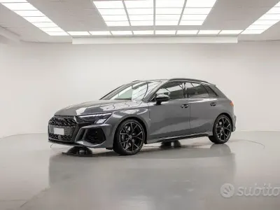 Usata Audi RS3 Design 400 CV (294 kW) 2024 Gray Berlina