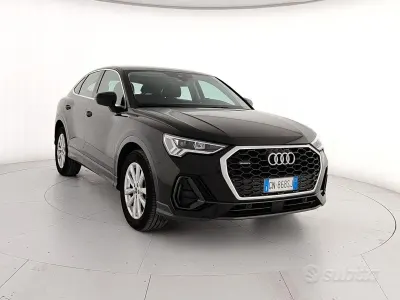 Käytetty Audi Q3 Business Plus 150 HP (110 kW) 2023 Musta Katumaasturi