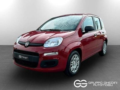 Usata Fiat Panda 69 CV (50 kW) 2025 Rosso passione pastello Berlina