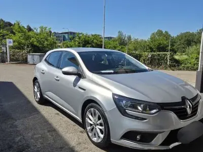Usata Renault Mégane III LIMITED 110 CV (80 kW) 2016 Berlina