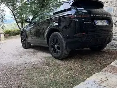 Käytetty Land Rover Range Rover evoque S 150 HP (110 kW) 2021 Katumaasturi