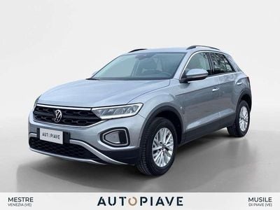 Usata VW T-Roc Life 110 CV (80 kW) 2022 Argento SUV