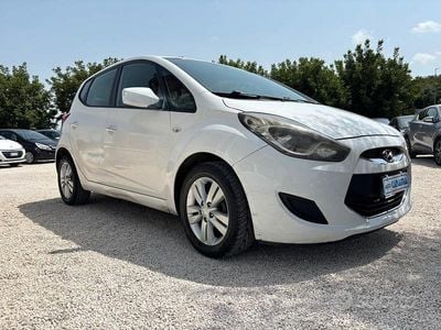 Usata Hyundai ix20 78 CV (57 kW) 2011 Bianco Utilitaria