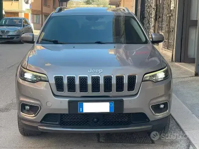 Usata Jeep Cherokee Limited 194 CV (142 kW) 2019 Grigio SUV