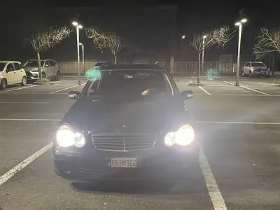 Second-hand Mercedes C220 Classic 150 CP (110 kW) 2004 Negru Break
