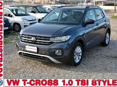 Usata VW T-Cross Style 95 CV (69 kW) 2023 Grigio SUV