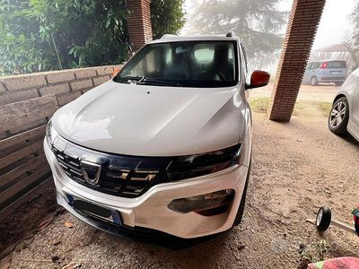 Begagnad Dacia Spring 18 kW (25 HK) 2023 Vit Halvkombi