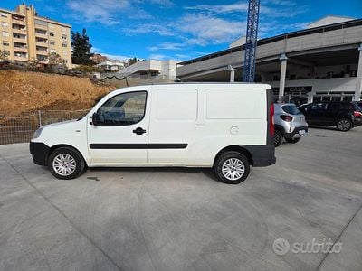 Usata Fiat Doblò 105 CV (77 kW) 2009 Bianco Monovolume