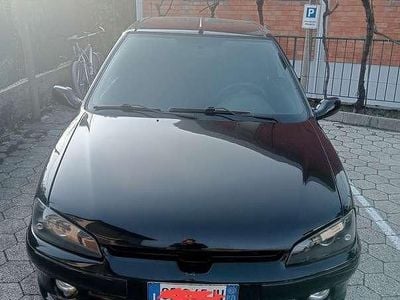 Usata Peugeot 106 118 CV (86 kW) 2002 Utilitaria