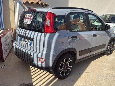 Begagnad Fiat Panda 70 HK (51 kW) 2022 Blå Minibuss