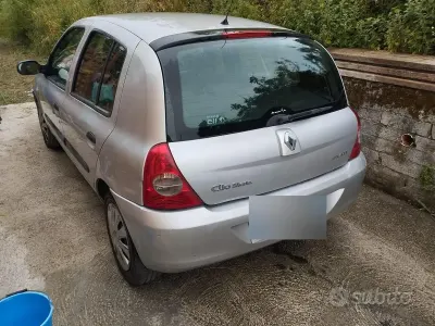 Usata Renault Clio II 58 CV (42 kW) 2007 Berlina
