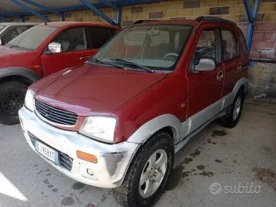 Usata Daihatsu Terios 90 CV (66 kW) 2004 Rosso SUV