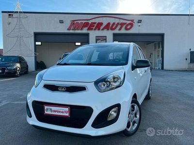 Usata Kia Picanto Style 69 CV (50 kW) 2012 Bianco Utilitaria
