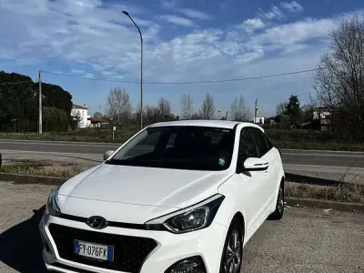 Usata Hyundai i20 75 CV (55 kW) 2019 Utilitaria