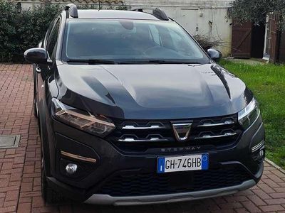 Usata Dacia Sandero Comfort 101 CV (74 kW) 2022 Grigio Berlina