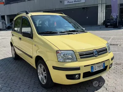 Occasion Fiat Panda 75 ch (55 kW) 2009 Jaune Citadine